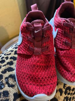 Nike toddler shoes size 9c