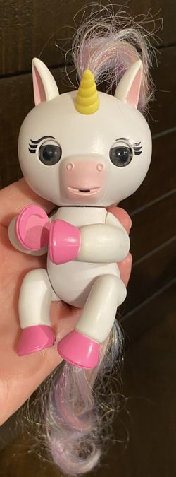 Fingerlings Gigi 2016 Unicorn Toy Wow Wee 