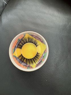 Eye lashes