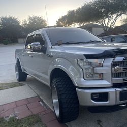 2015 f150 platinum  5.0 good  condition