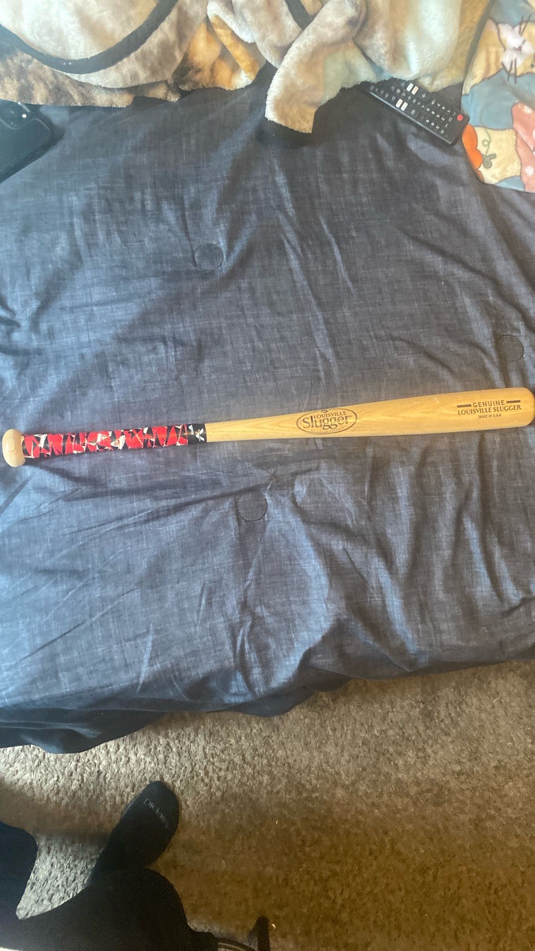 Louisville Youth Wood Bat Size 26 Cheap Comes With New Grip 40$