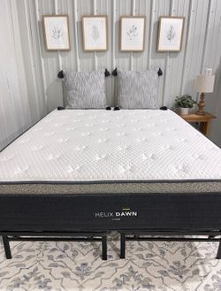 Luxe Dawn Mattress , Cal King, Cover: GlacioTex Cooling Cover, Top Layer: Original Layer Like New, Perfect Condition
