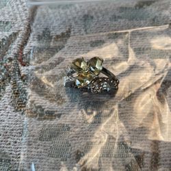 Yellow Stone Paparazzi Stretchy Silver Ring