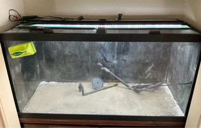 Fish tank 48 x 25 x 18.5 95 gallons