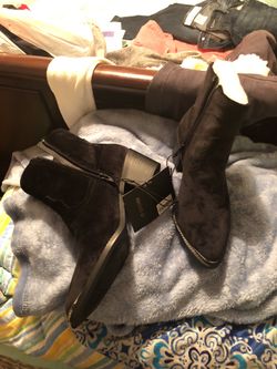 Forever 21 boots size 7.5