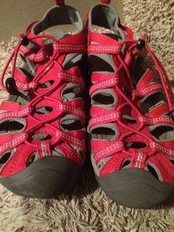Ladies Red Keen Shoes