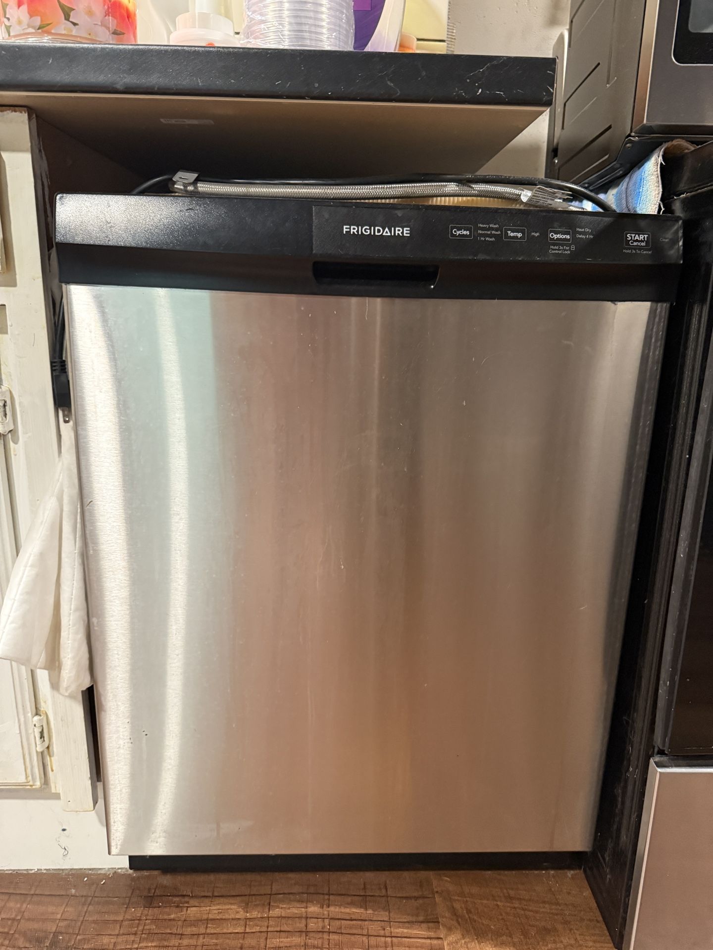 Dishwasher Lightly Used Working Fine