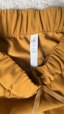 Lululemon pants size 4