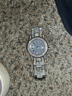 Watch with vv diamonds