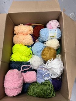 Yarn full box with tools