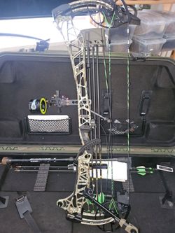 Mathews lift compound bow