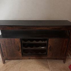 Bar table for your bottles and wine!!! With led lighs