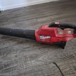 Milwalkee Fuel M18 Blower