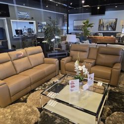 LARGE GLASS SQUARE COFFEE TABLE $998 FINANCING AVAILABLE No Credit Needed 