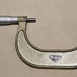 3" to 4" UNBRANDED OUTSIDE MICROMETER 0.0001" MOVES FREELY 