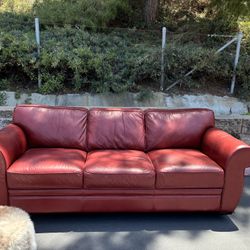 Beautiful Red Leather Sofa 🍎