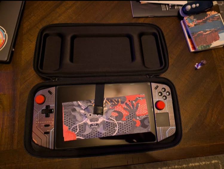 Legion Go 8APU1 (16gb 1Tb)