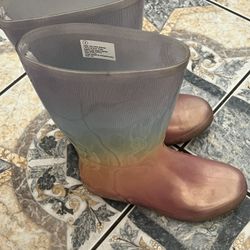 Girl’s Rain boots 
