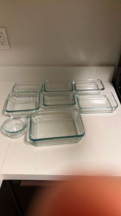 Glass storage with lids