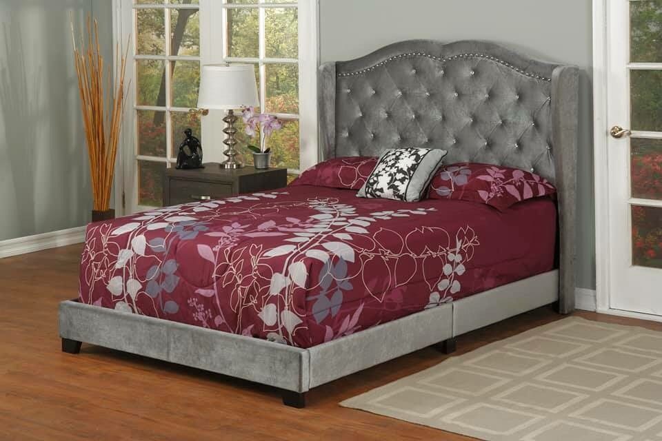 Grey tufted bed queen size