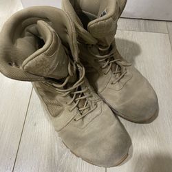 Mens Boots 12