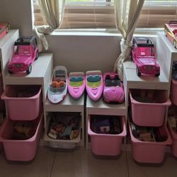 Mueble Con Juguetes.