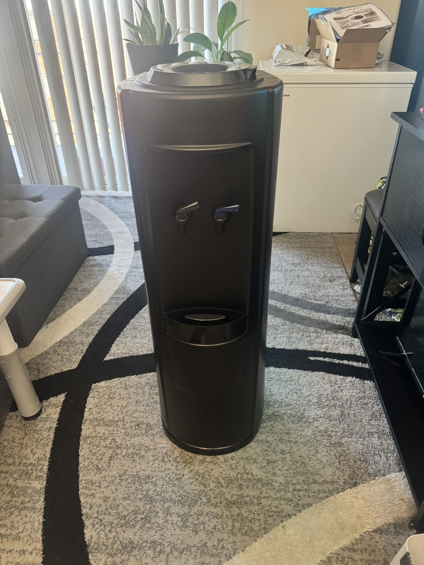 5 Gallon Water Top Dispenser (cold water only)