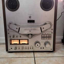 Akai  4-track Stereo Tape Deck-Gx-635D