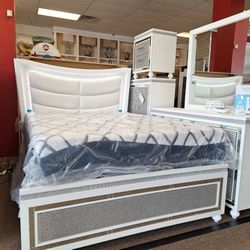 Collete Queen Bed Dresser And Mirror 
