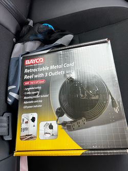 Bayco Retractable Reel 3 Outlets
