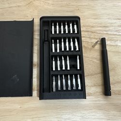 🧰 Precision Screwdriver Set with Multiple Bits – Magnetic Tip