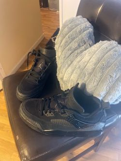 Air Jordan 4 Black Cat Sneakers