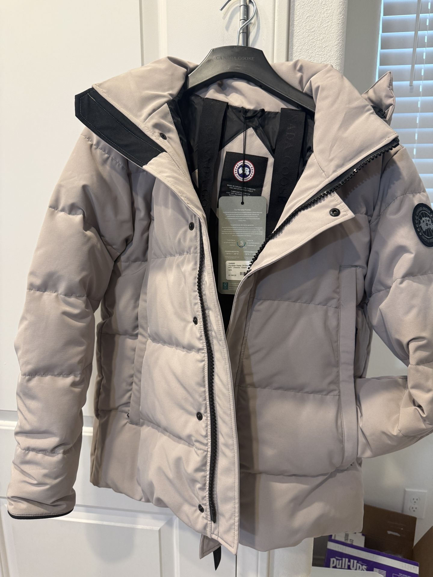 Canada Goose Jacket : BRAND NEW WYNDHAM PARKA