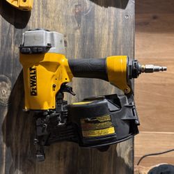 Dewalt Coil Siding And Fencing Nailer 