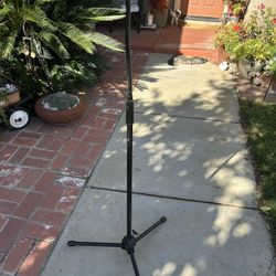 Adjustable Microphone Stand