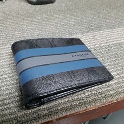 Michael Kors Mens Bifold Wallet for Sale in Tustin, CA - OfferUp