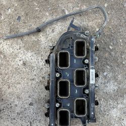 2013 Chrysler 200 3.6 Lower Intake Manifold 