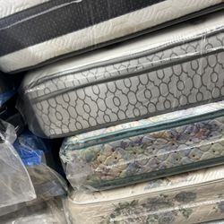 Affordable Queen Mattress and Boxspring 