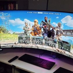 LG UltraGear 45GR95QE-B Monitor