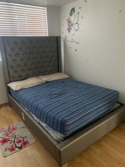 Gray Tufted Upholstered Bed Frame queen bed
