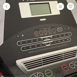 Pro Form Treadmill W Incline Like New