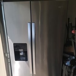 Whirlpool Refrigerator 