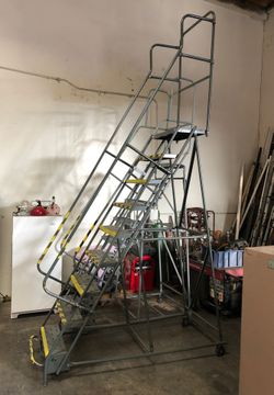 Ladders 59 digress for where house 9 feet tall