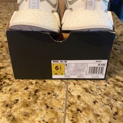 NMD R1 Adidas Women Size 6 1/2