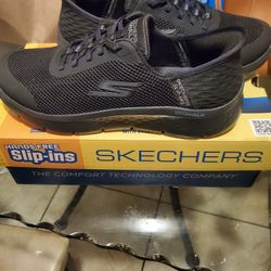 Women Skechers Size 8 .5