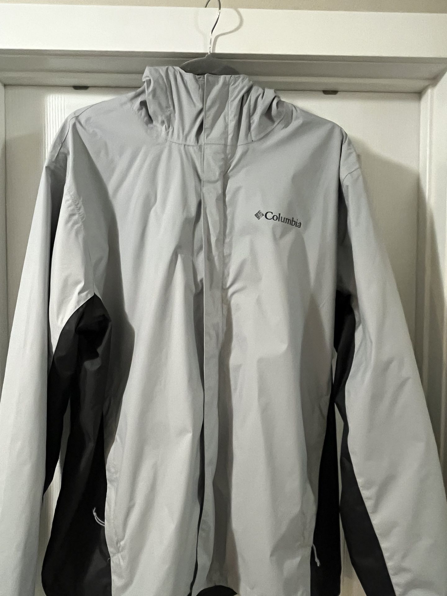 Men’s Columbia Rain Jacket (large) Grey/Black