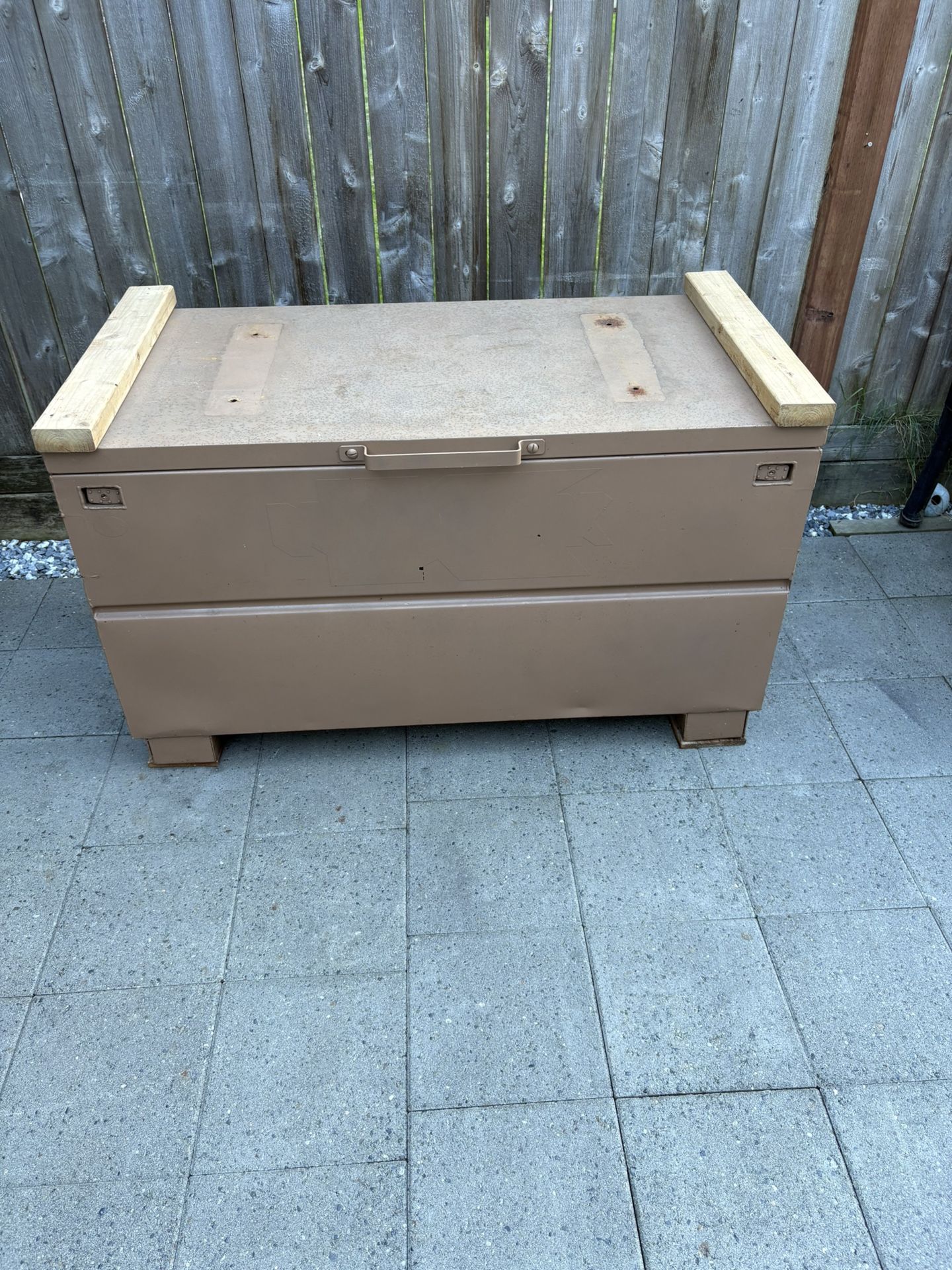 Knaack 4824 Tool Box