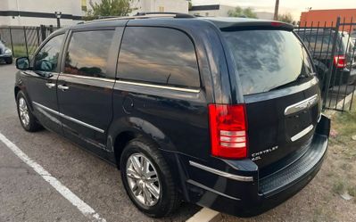 Chrysler town and country