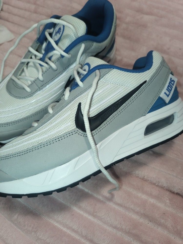 Lions Nike Mens Size 7