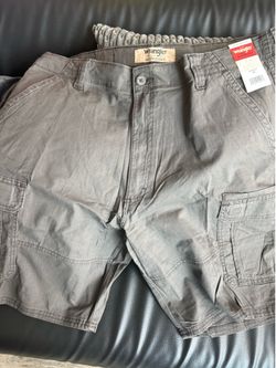 Wrangler shorts for men, size 40